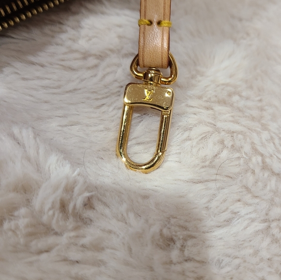 Sold - Picture 5 of 12